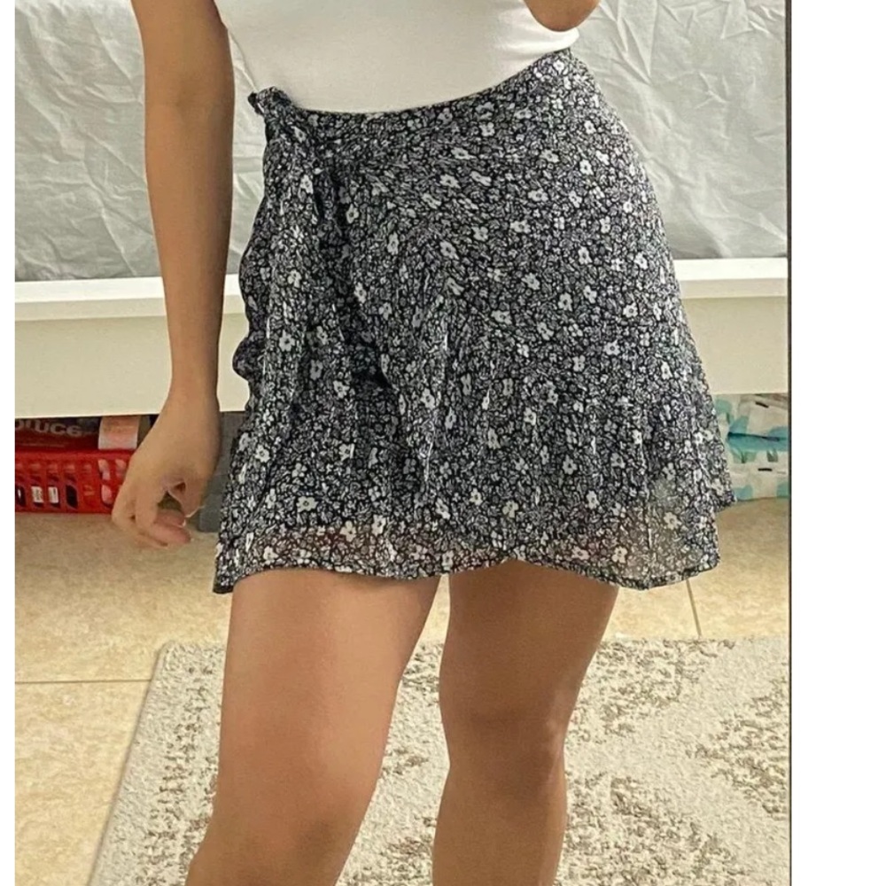 Abercrombie & Fitch Floral Skirt